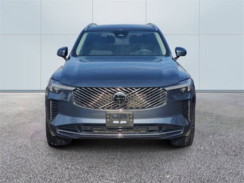 Certified 2025 Volvo XC90 B6 Plus image 2