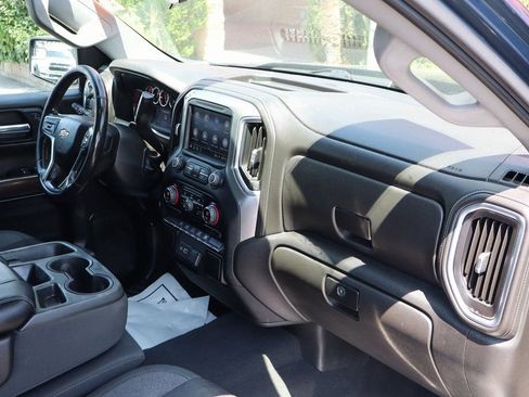 Used 2022 Chevrolet Silverado 1500 LT image 39