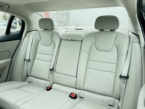 Certified 2024 Volvo S60 B5 Plus image 24