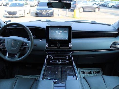 Used 2018 Lincoln Navigator Reserve w/ Technology Package AWD/4WD image 14