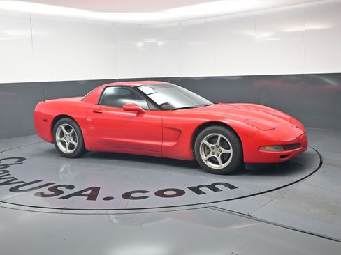Used 2000 Chevrolet Corvette Coupe image 15