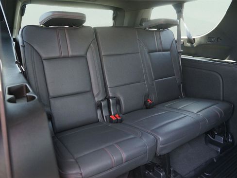 Used 2023 Chevrolet Suburban RST w/ Luxury Package RWD image 15