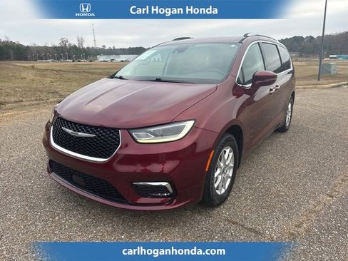Used 2021 Chrysler Pacifica Touring-L image 1