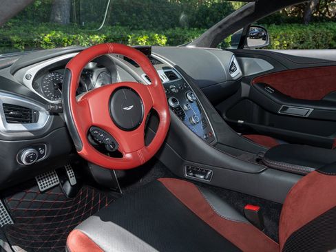 Used 2014 Aston Martin Vanquish Coupe image 14