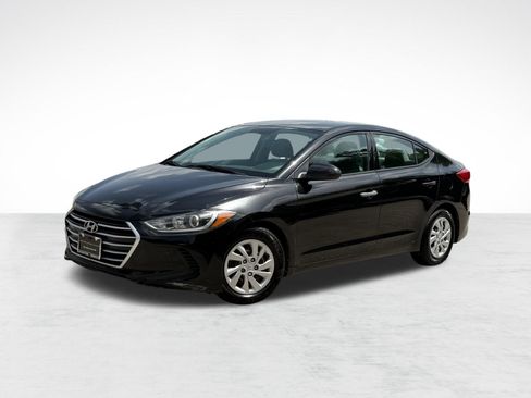 Used 2017 Hyundai Elantra SE FWD image 1
