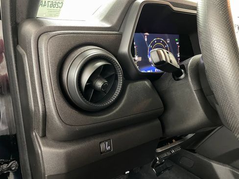 Certified 2023 Chevrolet Colorado Trail Boss AWD/4WD image 24