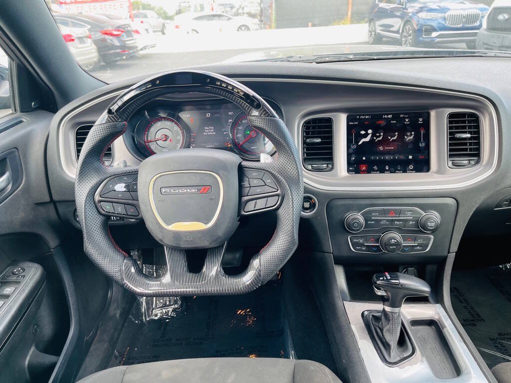 Used 2022 Dodge Charger R/T w/ Blacktop Package RWD image 23