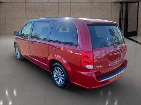 Used 2014 Dodge Grand Caravan R/T image 4