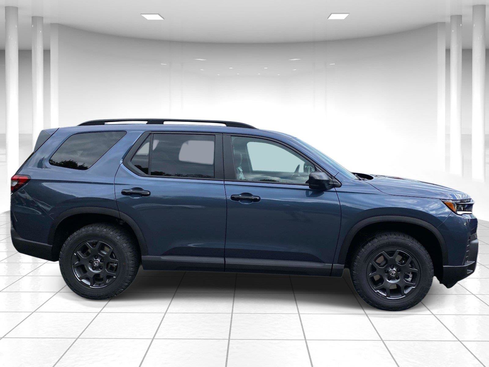 New 2026 Honda Pilot TrailSport image 2