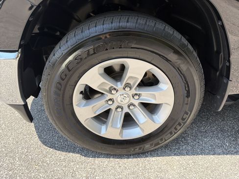 Used 2023 RAM 1500 Laramie RWD image 12