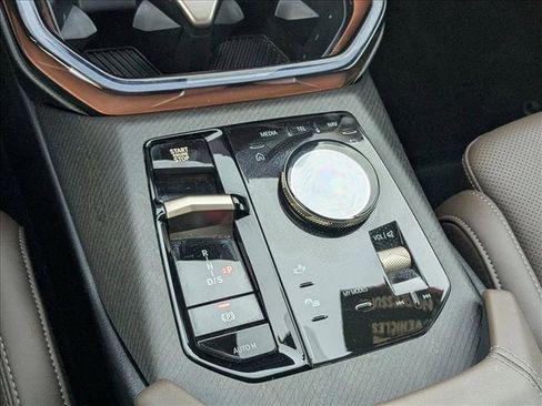 Used 2025 BMW X3 xDrive30i w/ Premium Package image 12