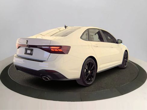 Used 2025 Volkswagen Jetta GLI Autobahn FWD image 2