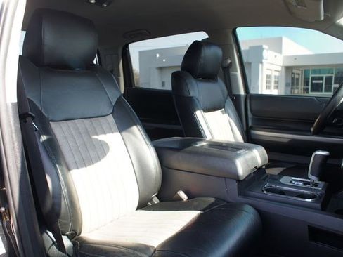 Used 2018 Toyota Tundra SR5 w/ TRD Off Road Package image 21