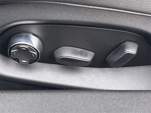 Used 2024 Chevrolet Corvette Stingray Premium Cpe w/ Z51 Performance Package image 19