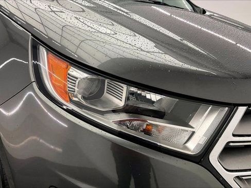 Used 2016 Ford Edge SE image 28
