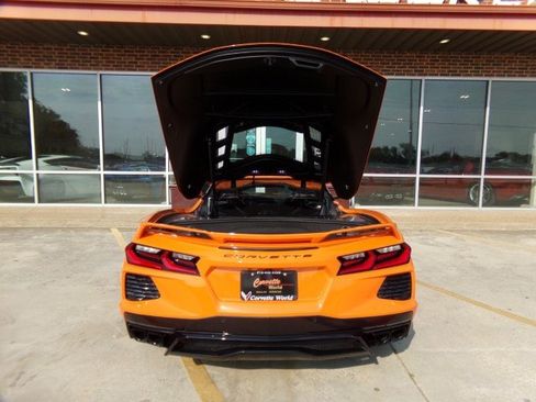 Used 2024 Chevrolet Corvette Stingray Premium Cpe w/ Z51 Performance Package RWD image 11