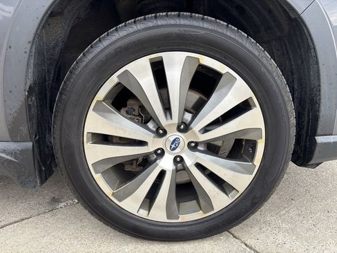 Used 2019 Subaru Ascent Touring w/ Popular Package #2 image 11