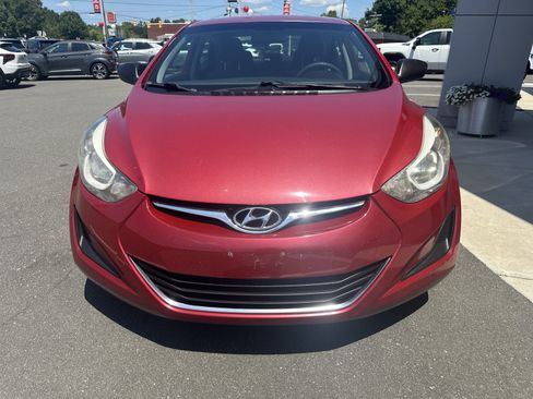 Used 2015 Hyundai Elantra SE FWD image 3