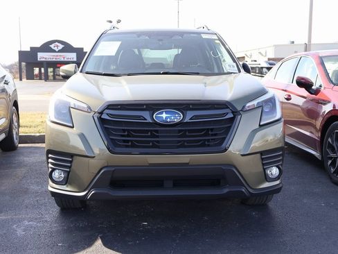 Used 2022 Subaru Forester Limited image 5