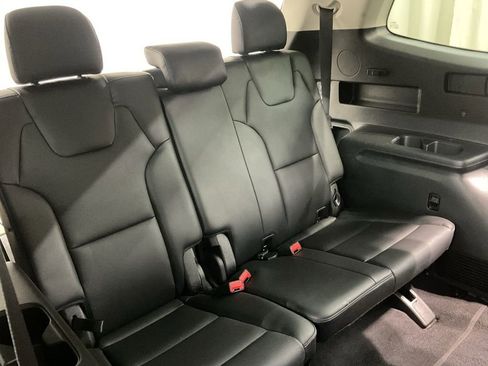 Used 2023 Kia Telluride LX FWD image 24