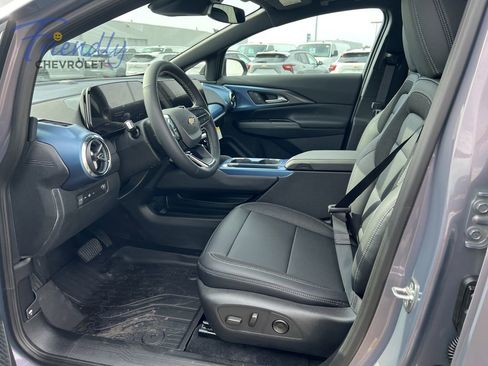 New 2026 Chevrolet Equinox EV LT AWD/4WD image 4