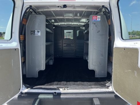 Used 2014 Ford E-250 and Econoline 250 w/ Power Group RWD image 15