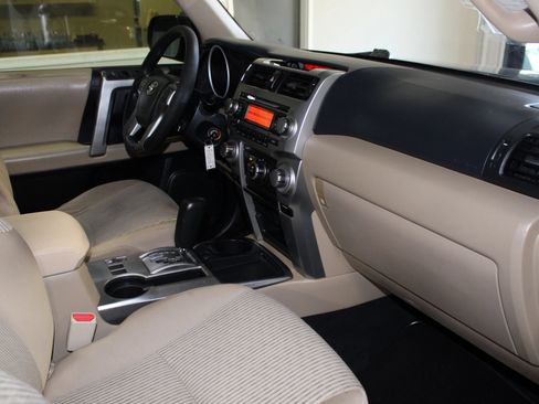Used 2012 Toyota 4Runner SR5 w/ Convenience Pkg RWD image 27
