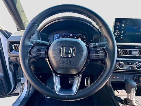 Used 2025 Honda Civic Sport image 11