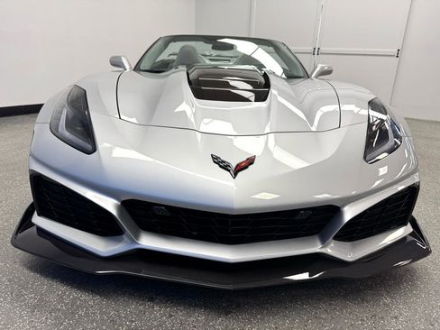 Used 2019 Chevrolet Corvette ZR1 image 2