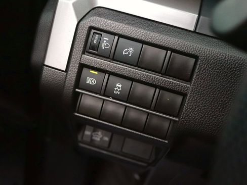 Used 2025 Toyota Tacoma SR5 RWD image 27