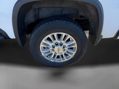 Used 2023 Chevrolet Silverado 2500 High Country w/ Z71 Off-Road Package AWD/4WD image 28