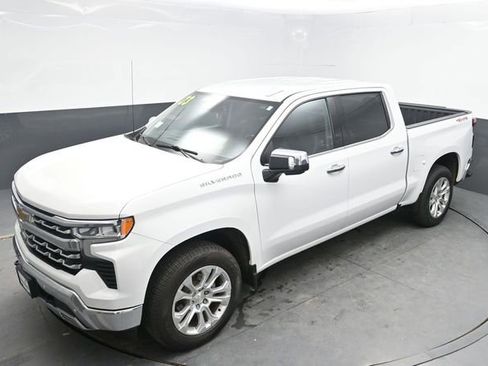 Used 2023 Chevrolet Silverado 1500 LTZ AWD/4WD image 19