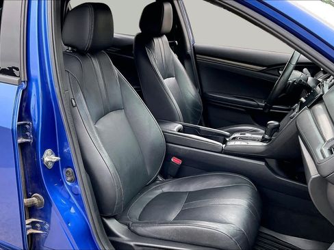 Used 2019 Honda Civic Sport Touring image 9