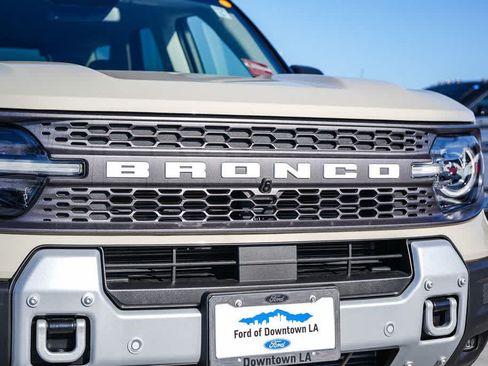 Used 2025 Ford Bronco Sport Badlands AWD/4WD image 5