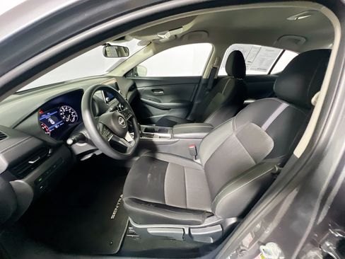 Used 2025 Nissan Sentra SV FWD image 7