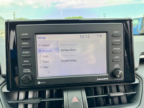 Used 2021 Toyota RAV4 XLE AWD/4WD image 29