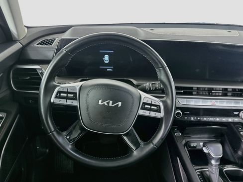 Used 2025 Kia Telluride S FWD image 17