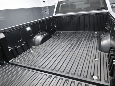 Used 2022 Toyota Tundra Platinum w/ Advanced Package AWD/4WD image 27