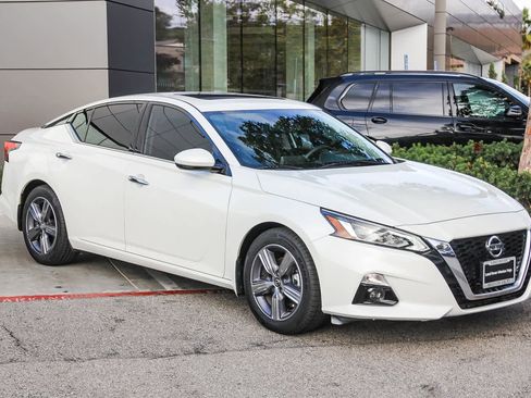 Used 2020 Nissan Altima 2.5 SL image 3