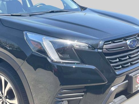Used 2023 Subaru Forester Limited AWD/4WD image 10