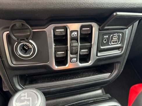 Certified 2024 Jeep Wrangler Sport S image 26