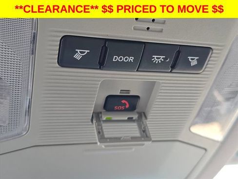 Used 2020 Toyota RAV4 XLE FWD image 26