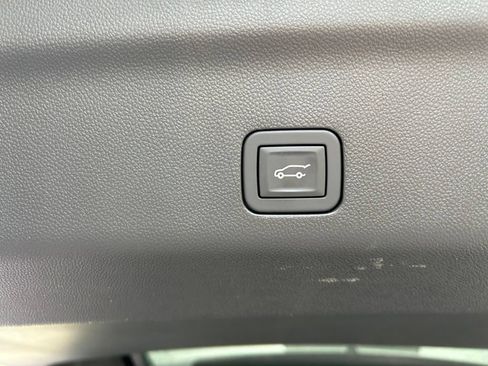 Used 2026 GMC Yukon Denali Ultimate AWD/4WD image 49