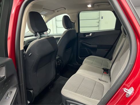 Used 2020 Ford Escape SE image 28