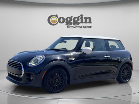 Used 2020 MINI Cooper 2-Door Hardtop FWD image 1