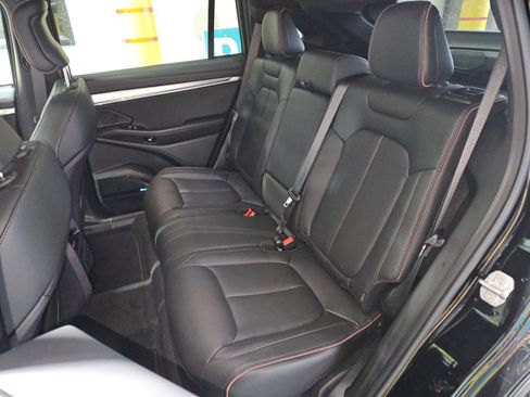 Used 2024 Jeep Wagoneer Launch Edition image 9