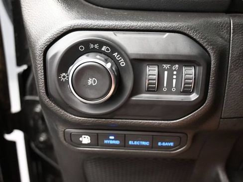Used 2022 Jeep Wrangler Unlimited Rubicon 4xe w/ Steel Bumper Group AWD/4WD image 32