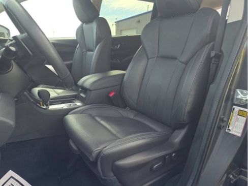 Used 2024 Subaru Ascent Limited AWD/4WD image 6