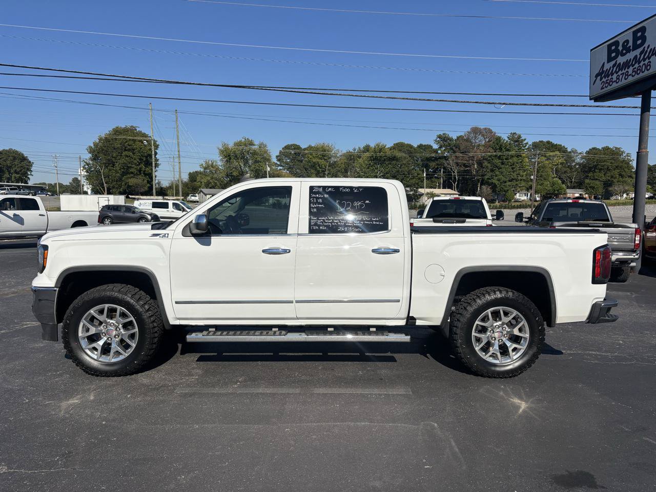 Used 2018 GMC Sierra 1500 SLT w/ Texas SLT Premium Package AWD/4WD image 9