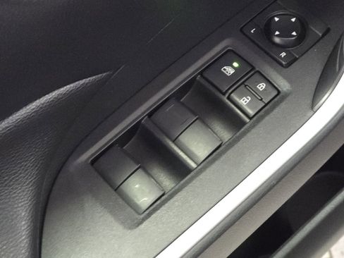 Certified 2022 Toyota RAV4 LE image 24